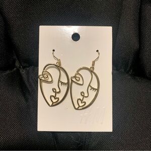 Golden artsy face earrings NEW